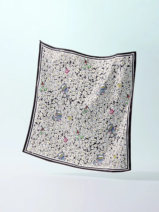 ZO&FRIENDS - ZOA Signature Scarf (Black / White)