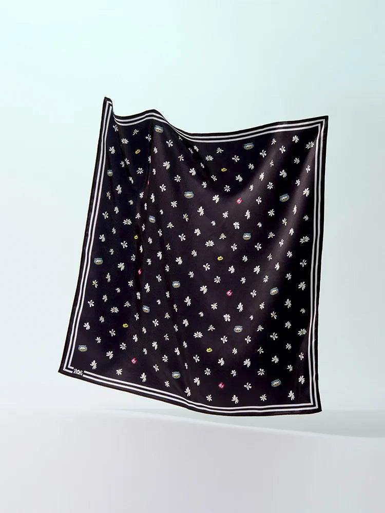 ZO&FRIENDS - ZOA Signature Scarf (Black / White)